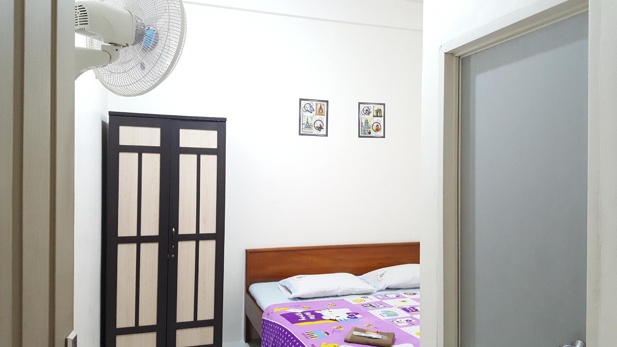Standard, Queen Bed, with Fan