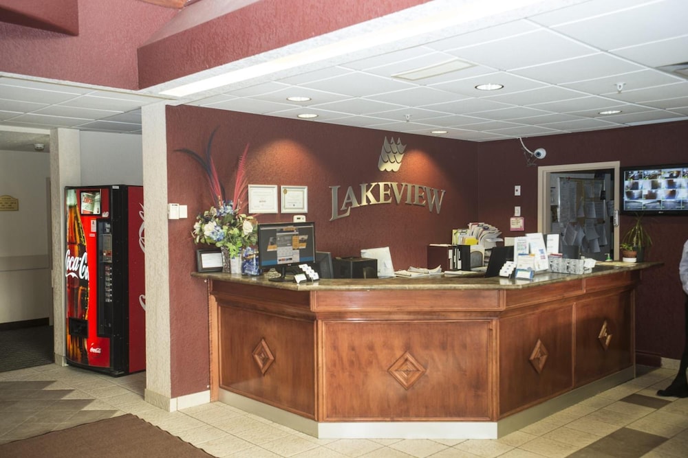 Lakeview Inn & Suites 9/32