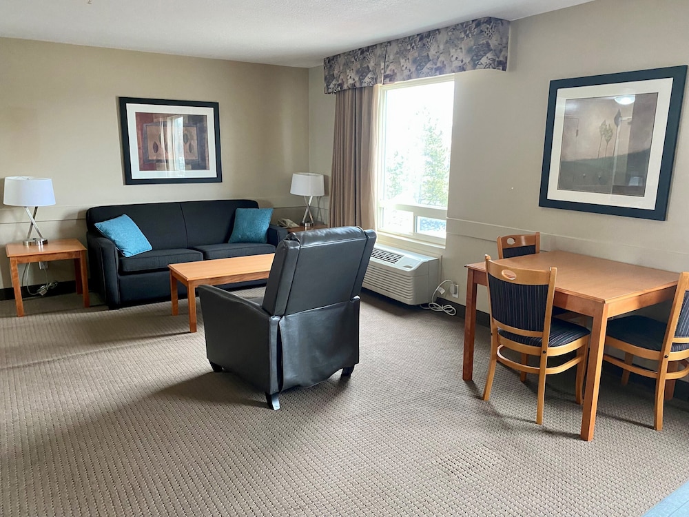 Super 8 by Wyndham Edmonton South 36/45