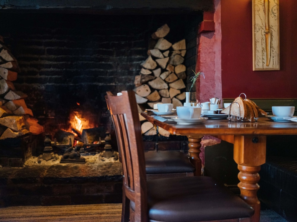 The Bell Inn 30/50