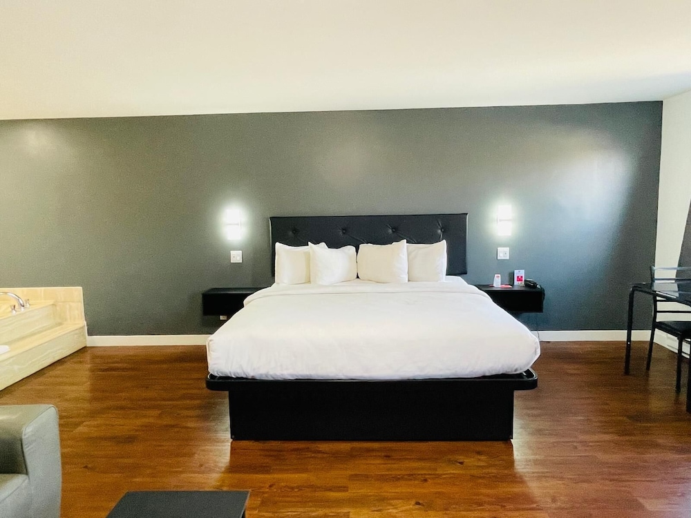 Room, King Bed