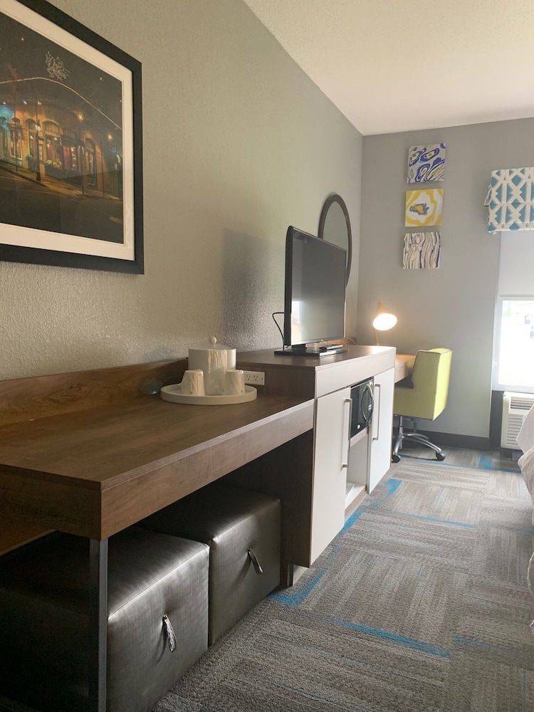 Hampton Inn Covington La 16/43