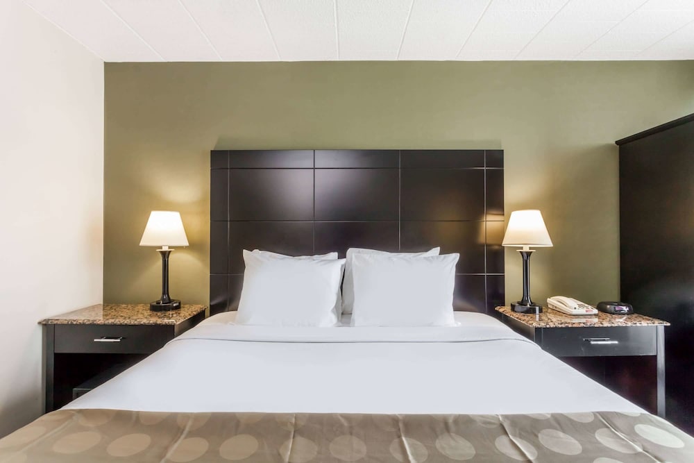 Ramada By Wyndham Newburgh/West Point 15/46