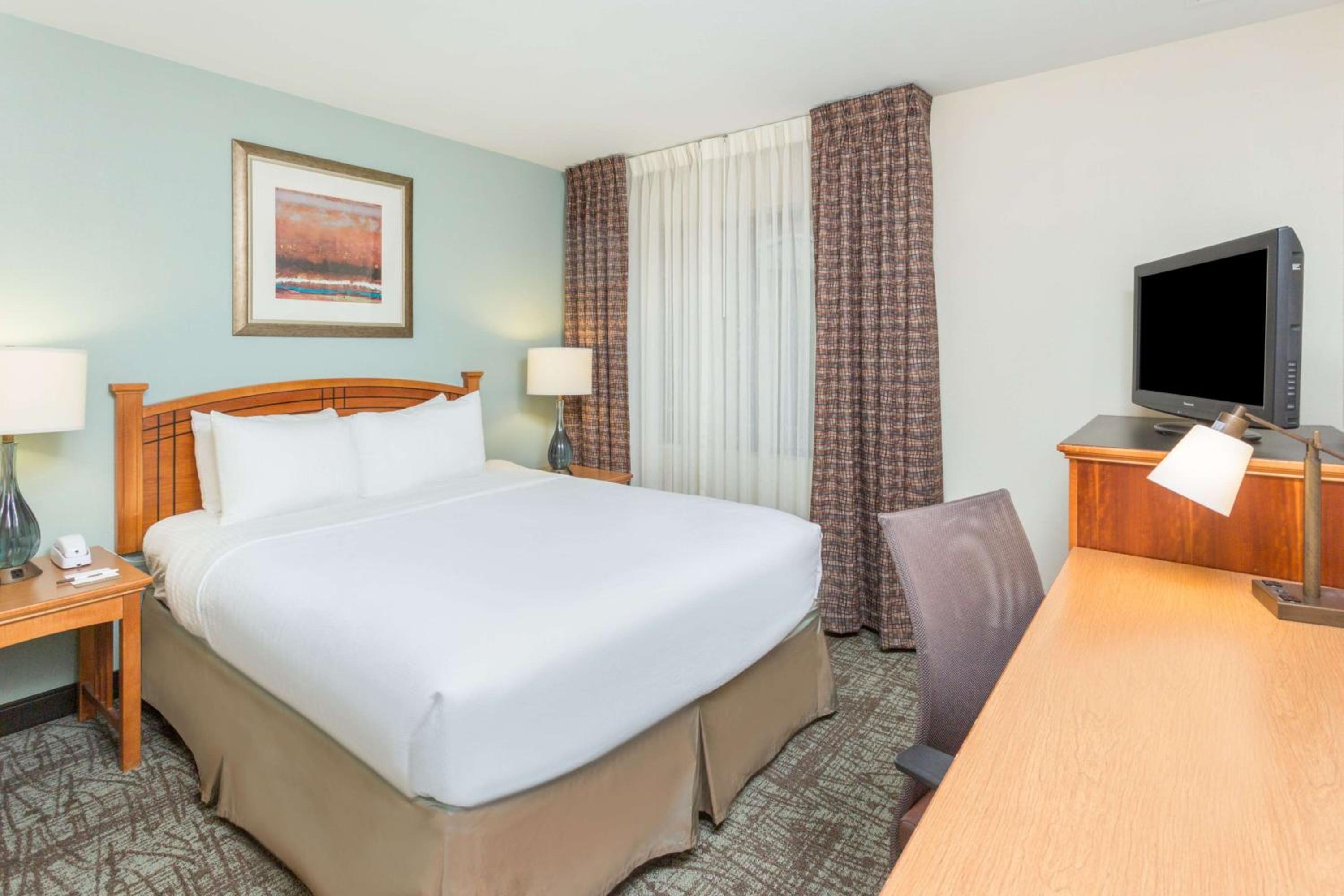 STUDIO, SUITE, QUEEN BED