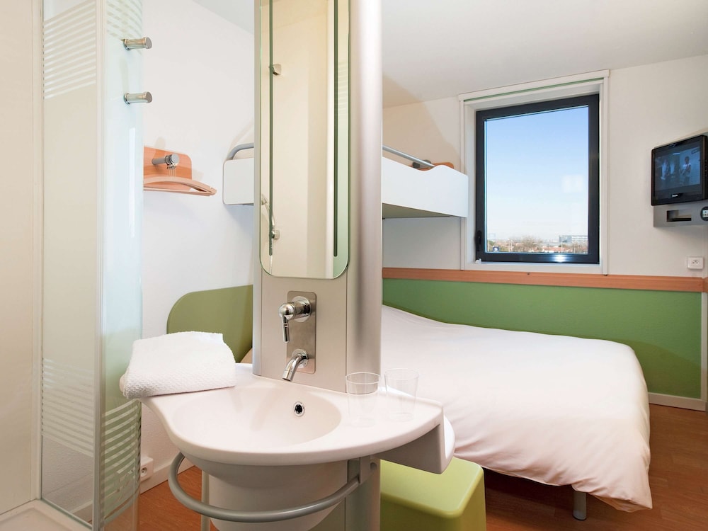IBIS BUDGET TOULOUSE AEROPORT 48/67