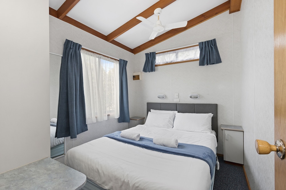 North South Holiday Park 27/72