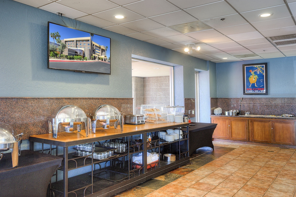 Doubletree By Hilton Phoenix North 53/73