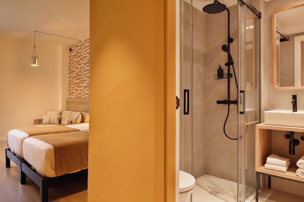 غرفة بسريرين منفصلين بشرفة، Hotel Playa Mallorca 9/10