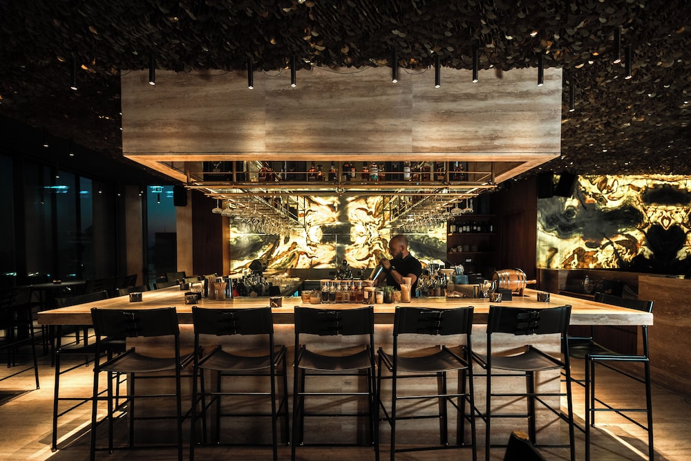 M Boutique Hotel - Adults Only 54/60