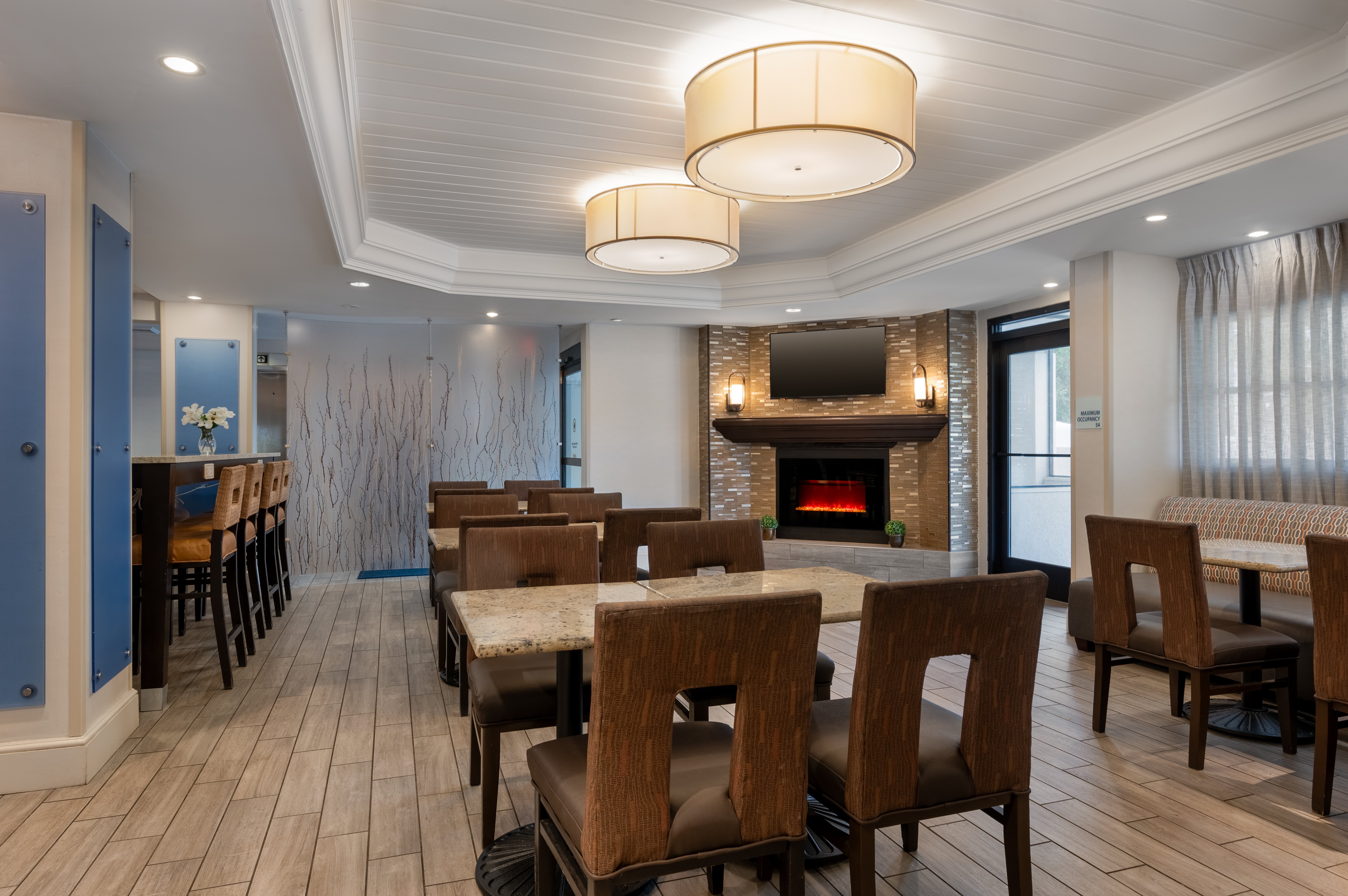 Holiday Inn Express Tallahassee - I-10 E 24/33