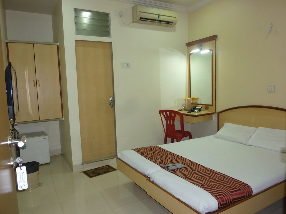 HOTEL NEW BENGAL 8/36