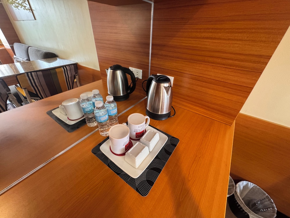 Fuente Oro Business Suites 66/68
