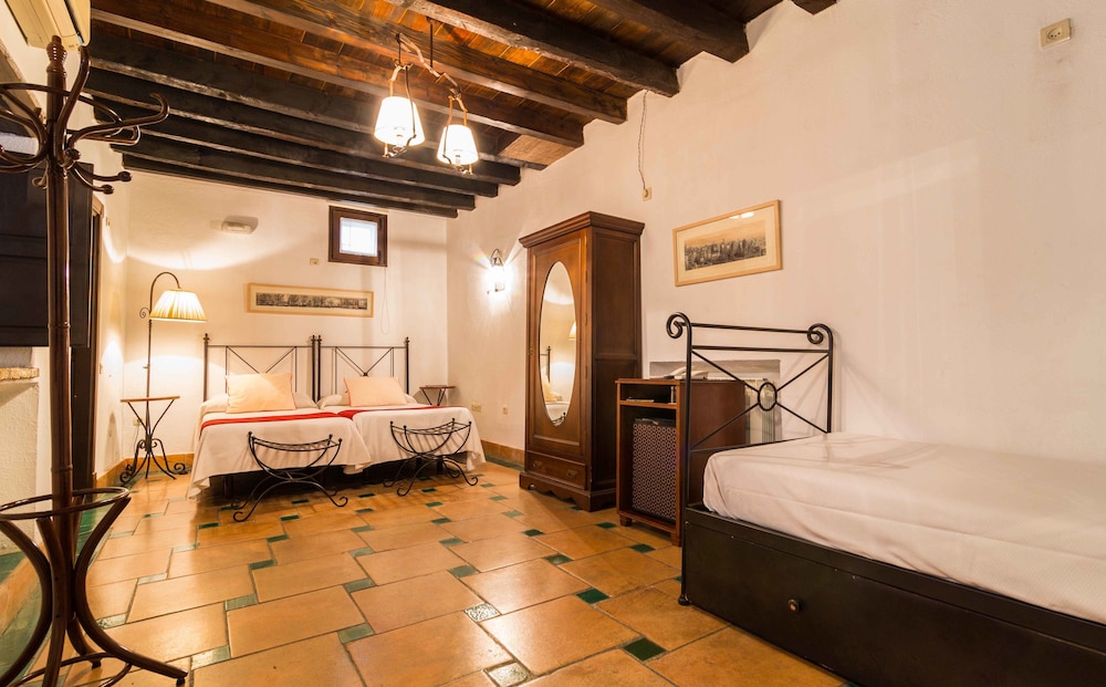 Casa Del Capitel Nazari 32/70