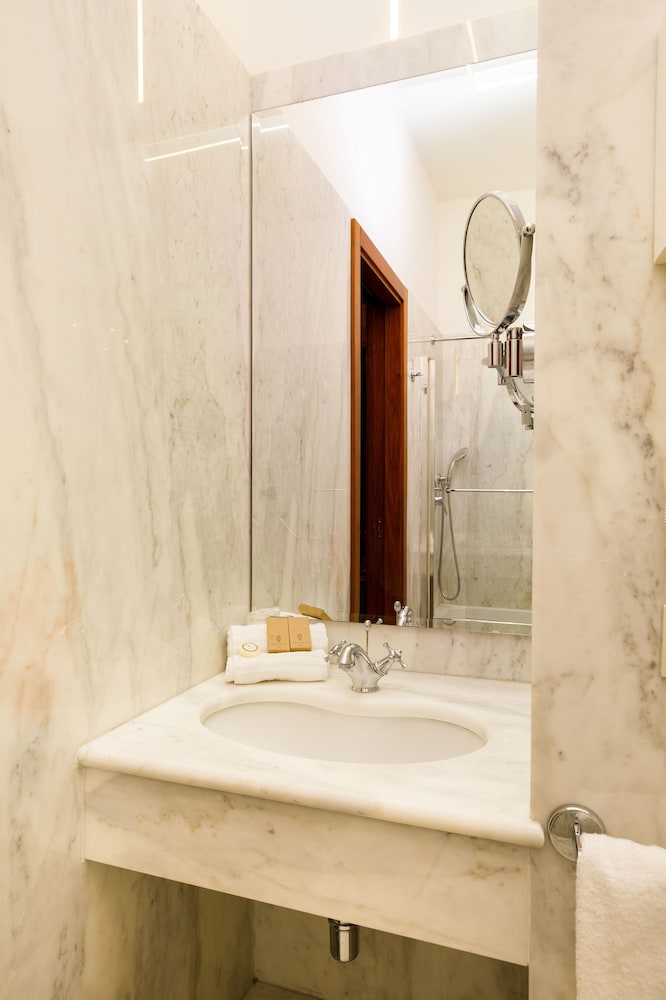 Hotel Palazzo Guardati 74/76