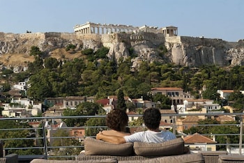 Plaka Hotel 3/38