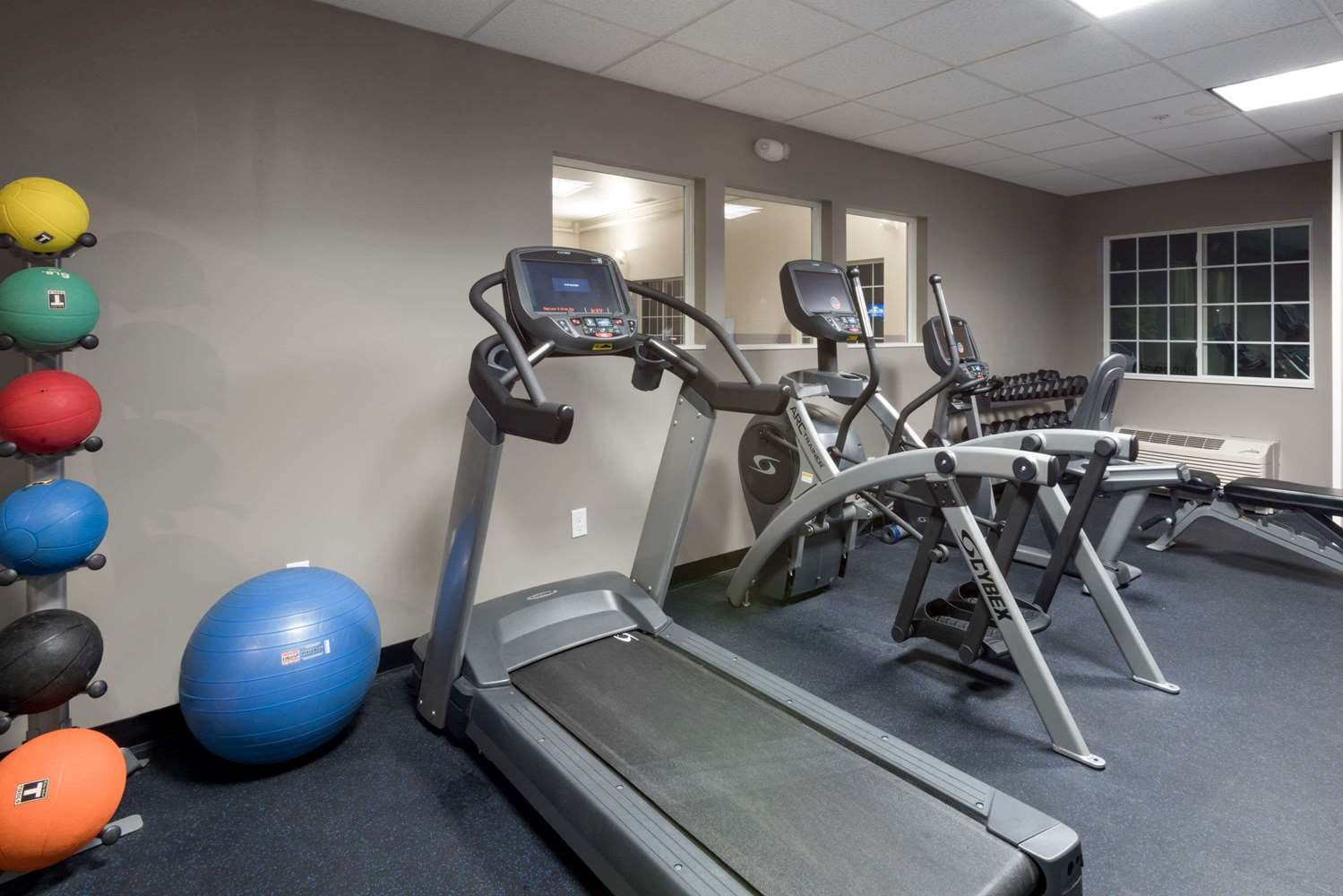 Microtel Inn & Suites By Wyndham Windham 16/41