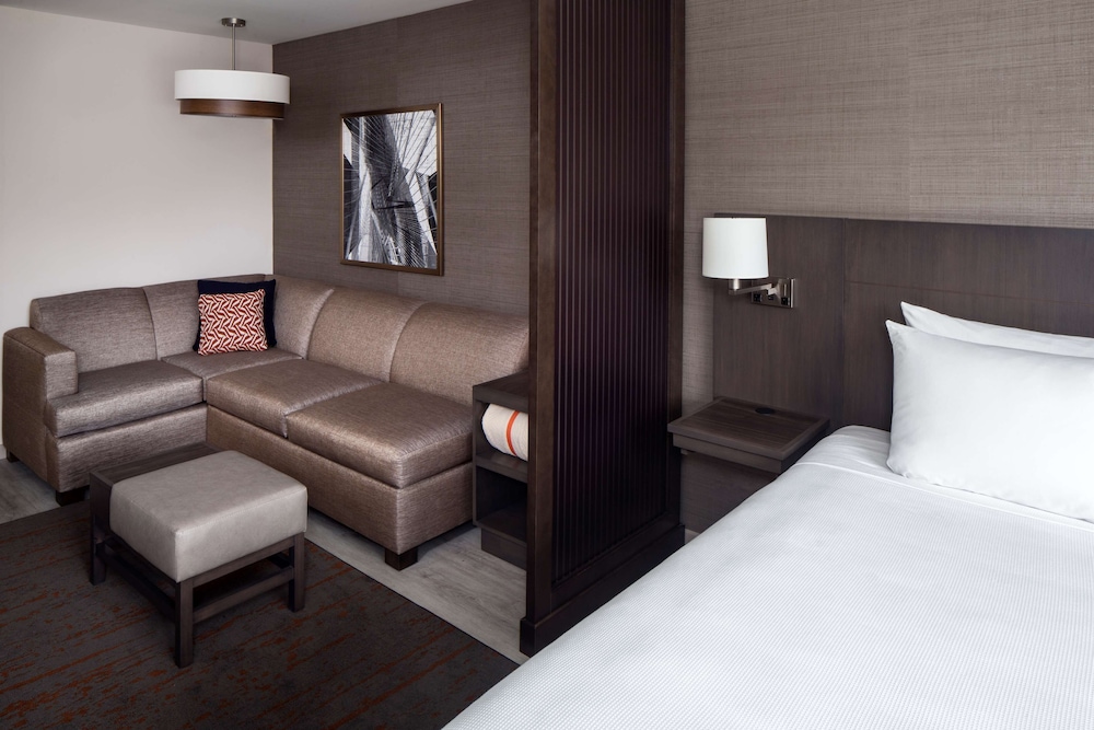 Hyatt Place Poughkeepsie 10/21