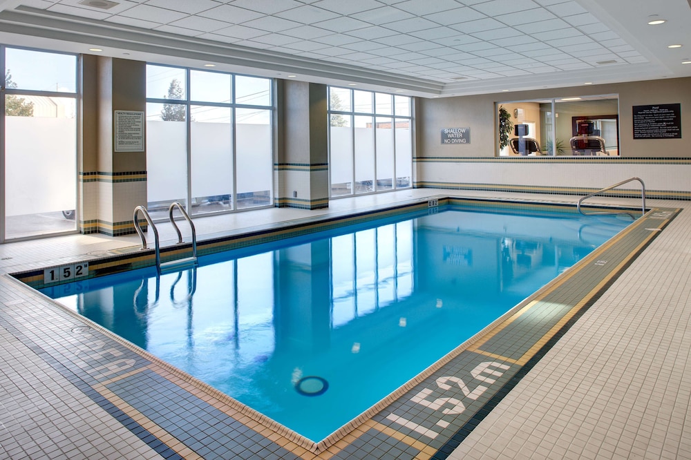 Hampton Inn & Suites By Hilton Toronto Airport 3/39