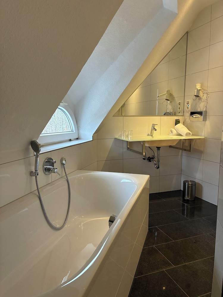 Hotel Am Herkules - Garni 46/49