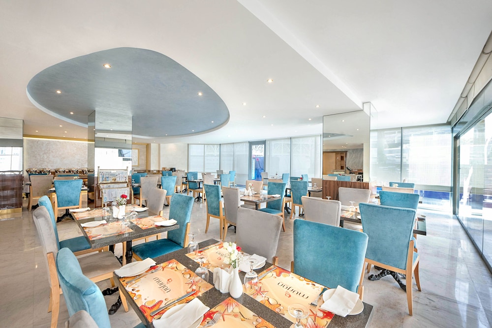 restaurant cafeteria