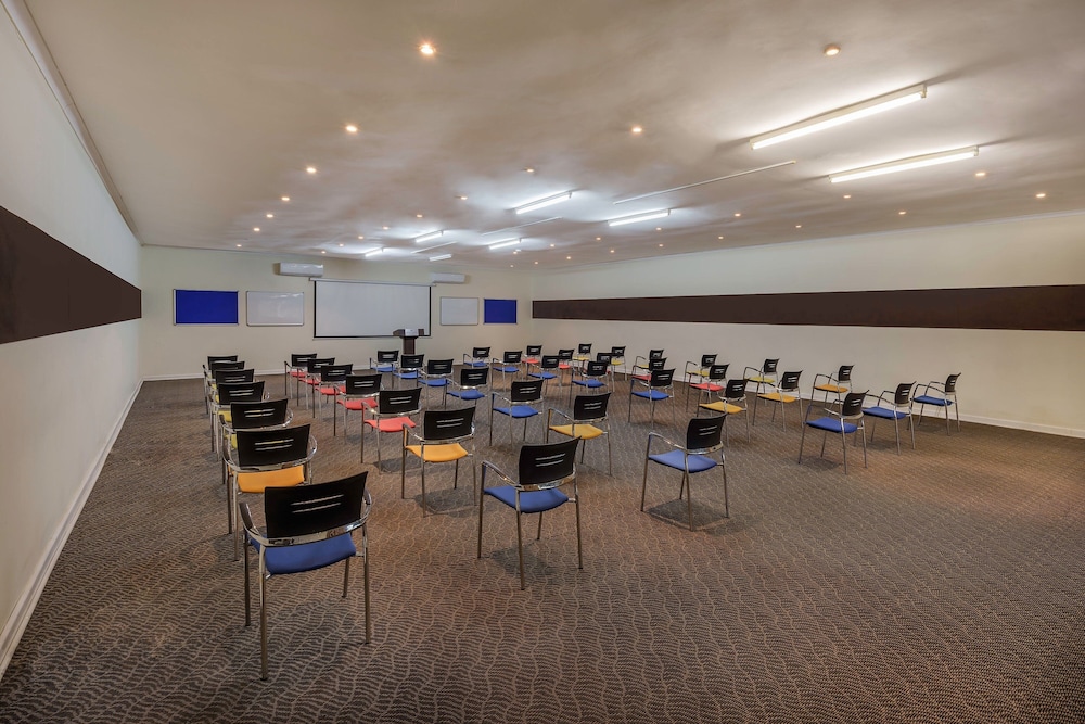 Protea Hotel by Marriott Lusaka Safari Lodge 36/50
