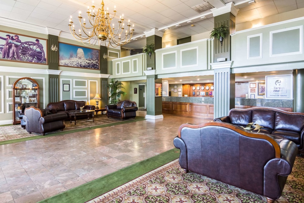 The Plaza Inn & Suites 14/28