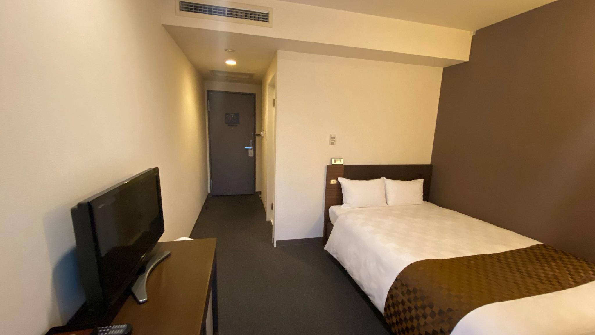 Semi Room, Standard, Semi Double Bed, Smoking