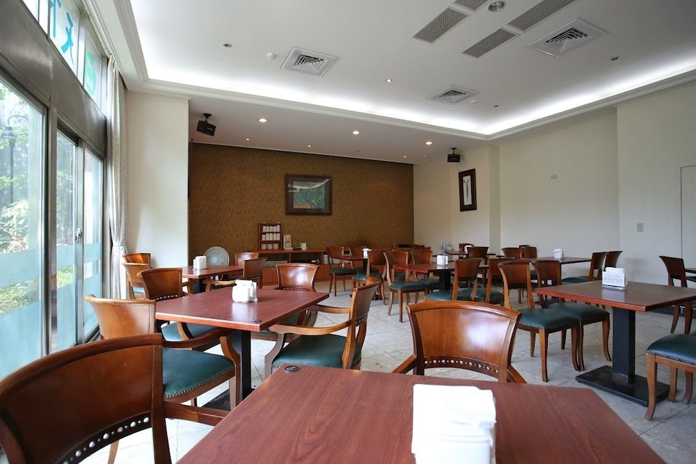 The Koos Hotel 42/49