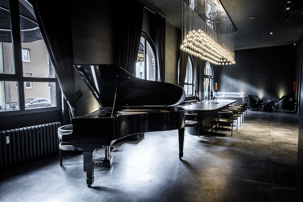 Black Hotel Cologne 18/32