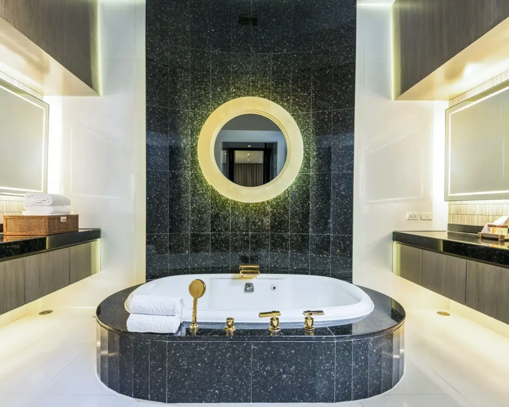 Emporium Suites By Chatrium 42/43