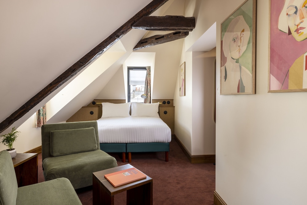 Hotel Ernest 38/49