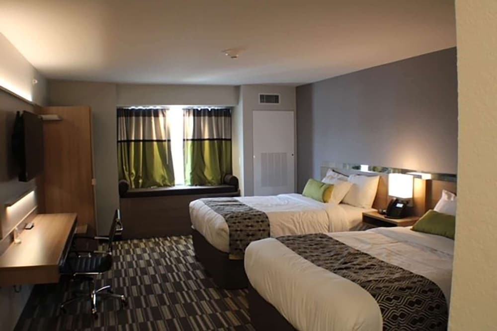 Microtel Inn & Suites by Wyndham Liberty/NE Kansas City Area 7/30