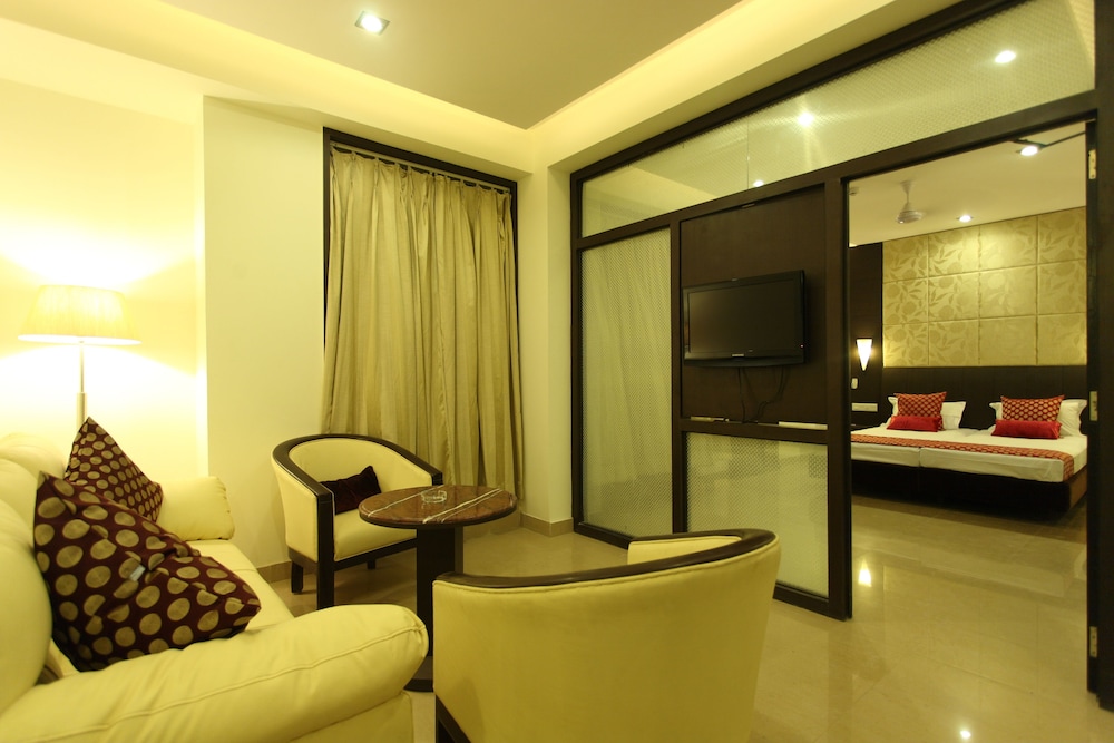 HOTEL SURYA PLAZA 21/46