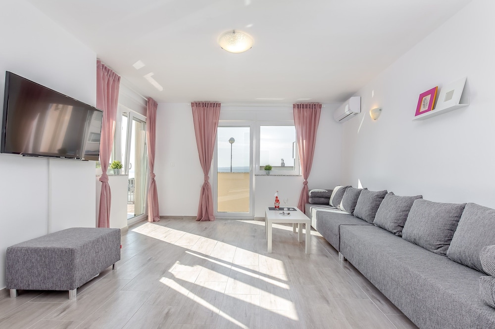 Villa Veronique 31/50