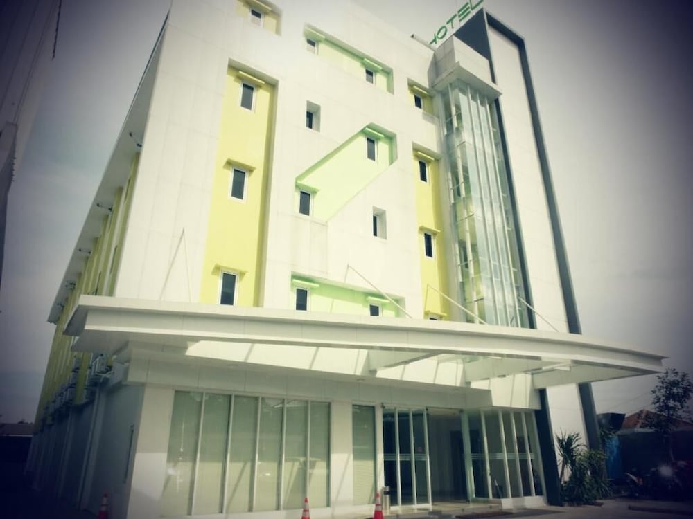 IZI Hotels 5/58