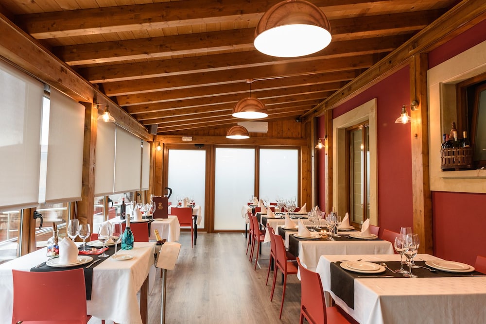 Hotel Palacio Munatones 35/50