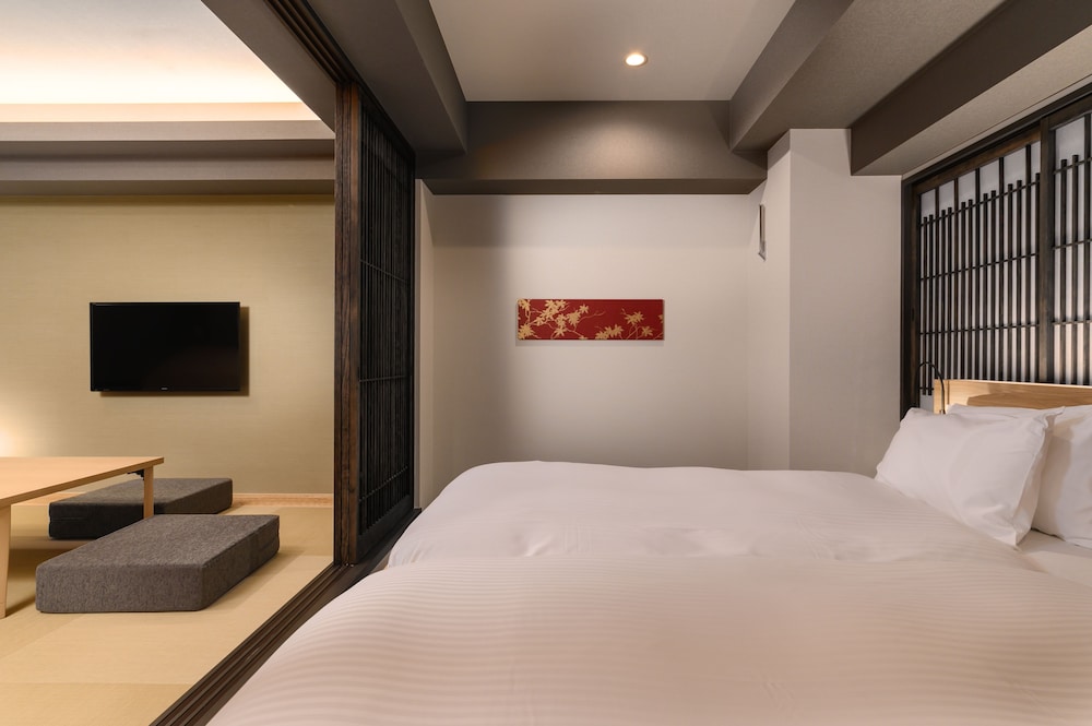 JAPANESE, APARTMENT, ADULT ONLY