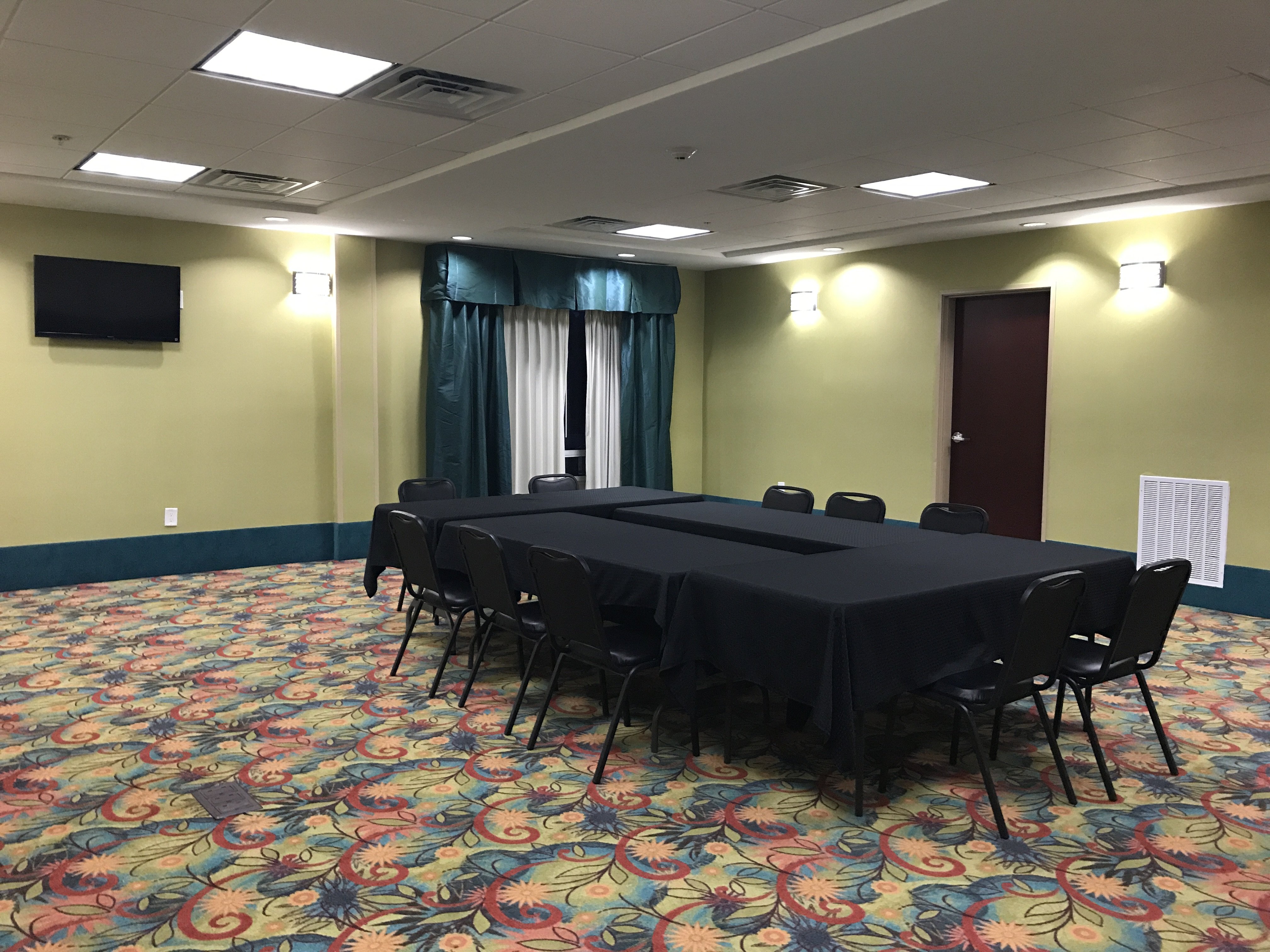 Holiday Inn Express Suites Southport Oak Island Area 54/58