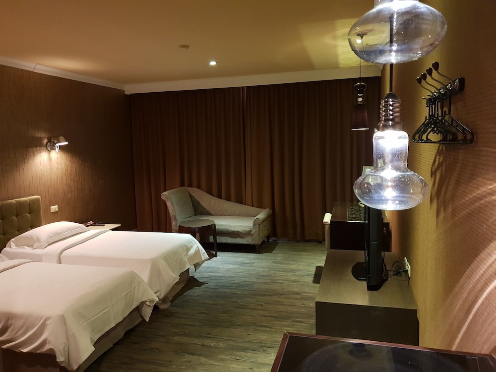 The Riverside Hotel & Motel 23/49
