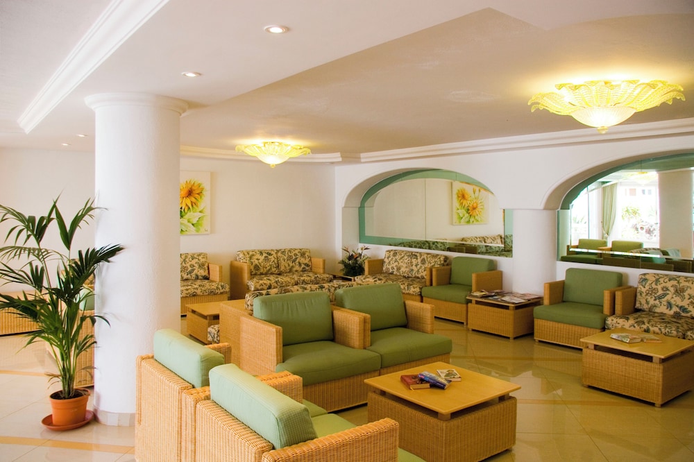 Aparthotel Esquinzo Y Monte Del Mar 26/50
