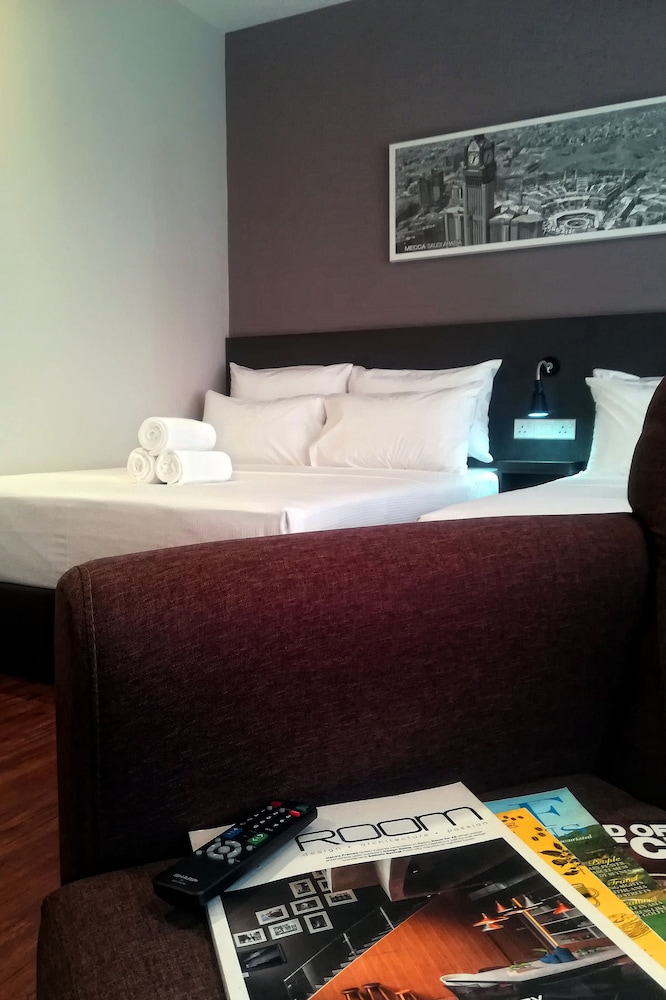 The Loft Plaza Hotel 20/25