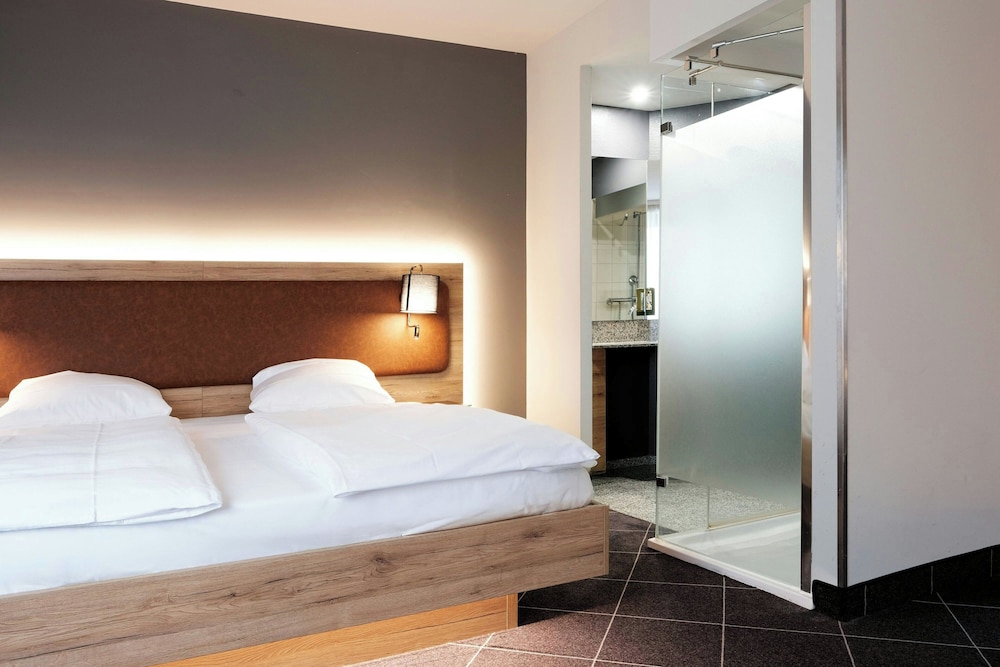 غرفة قياسية بسرير كوين، FOUR POINTS FLEX by Sheraton Ratingen Dusseldorf Airport 5/10