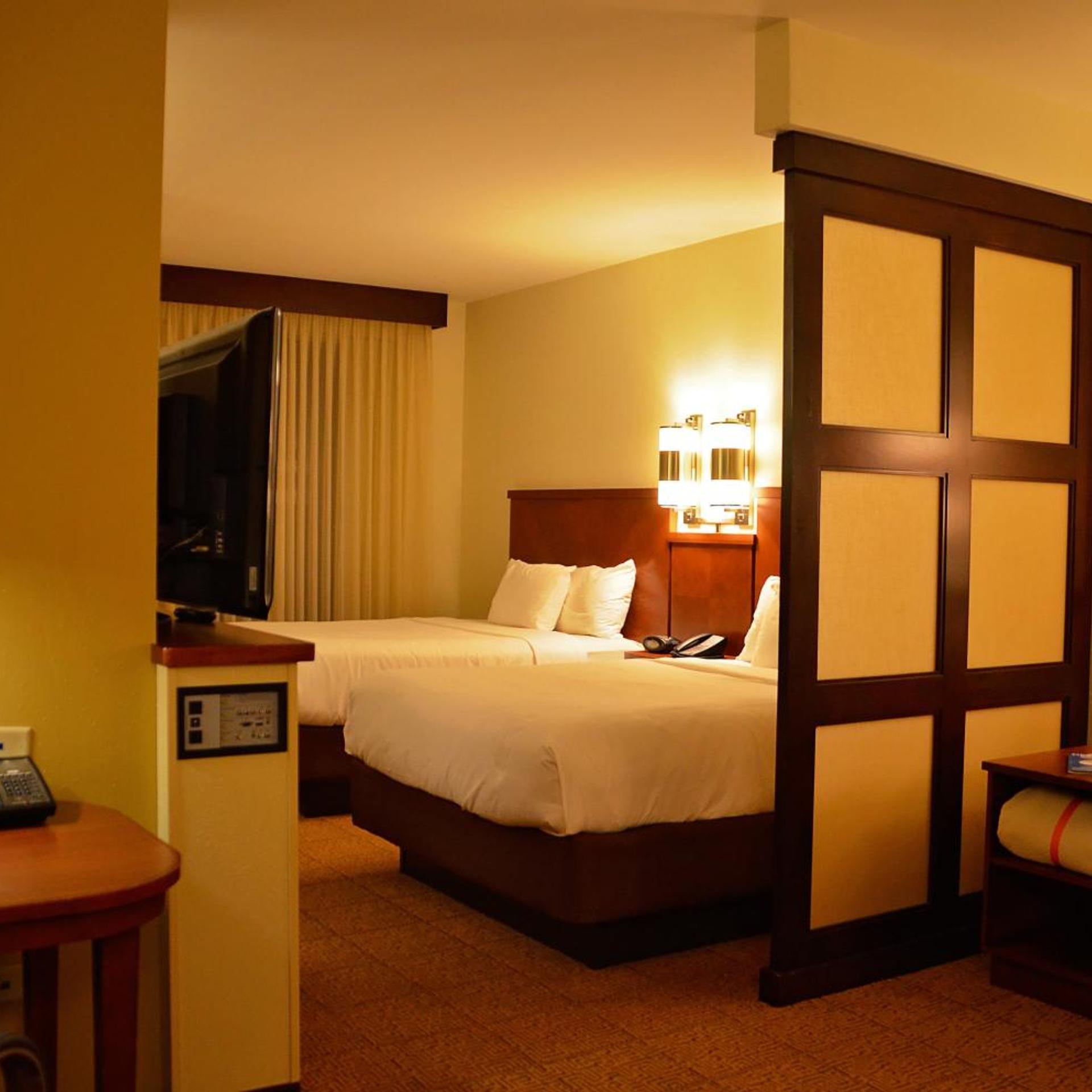 Room, 2 Queen Beds, Sofa, High Floor