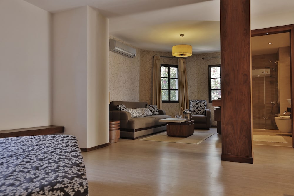 Torbahan Boutique Hotel 25/50