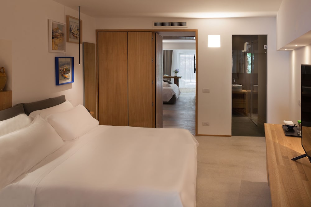 2 Bedrooms, Elite, Art, Suite, 2 Queen Beds, Private Pool
