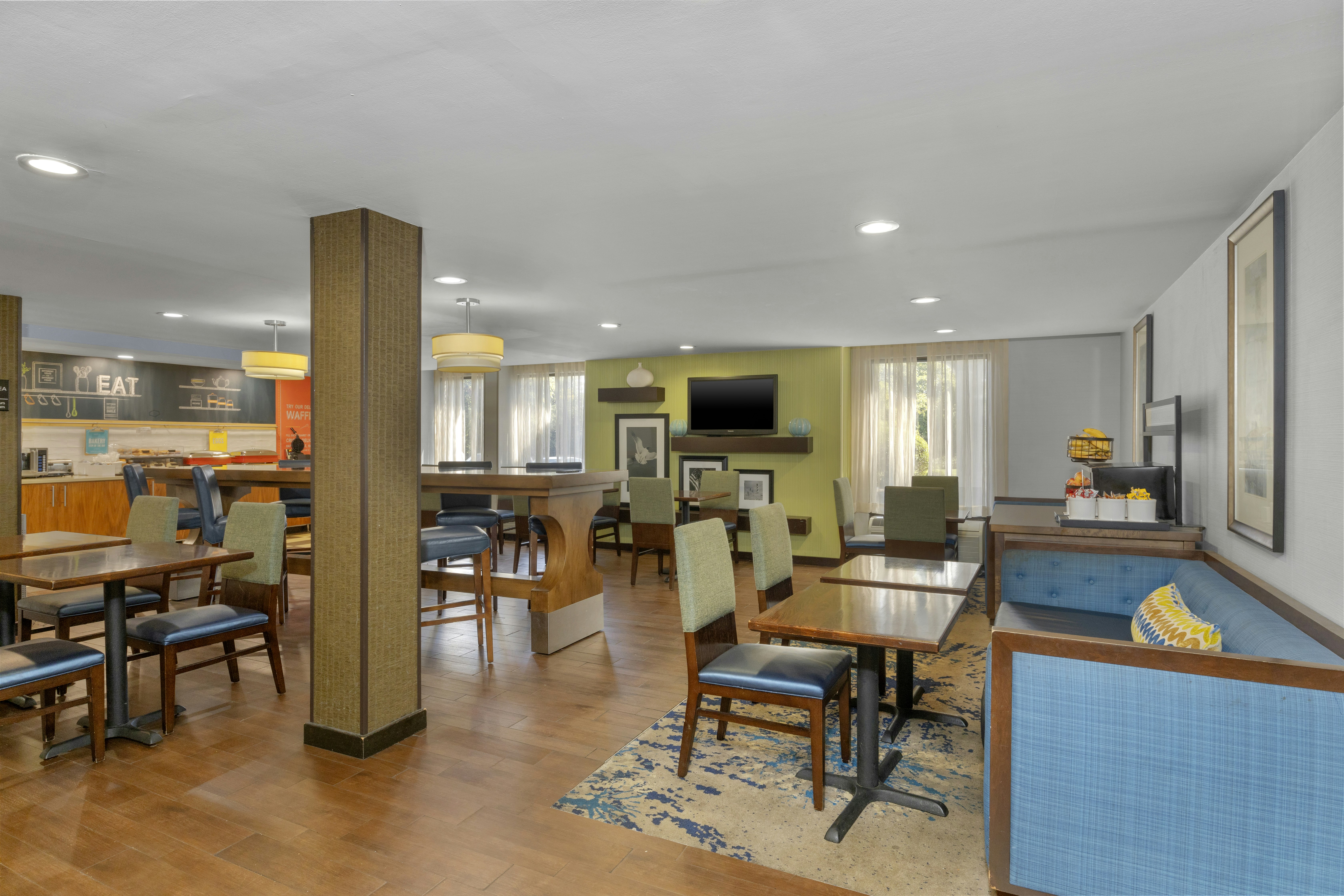 Hampton Inn Milford, CT 62/72