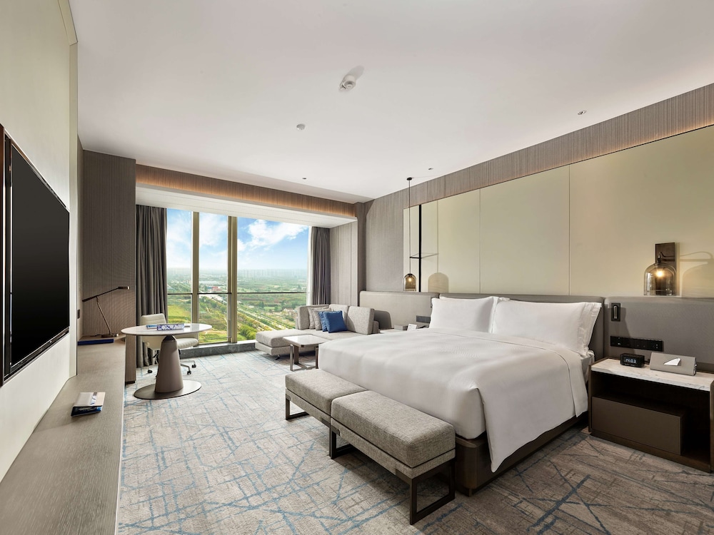 DoubleTree by Hilton Qidong 10/61