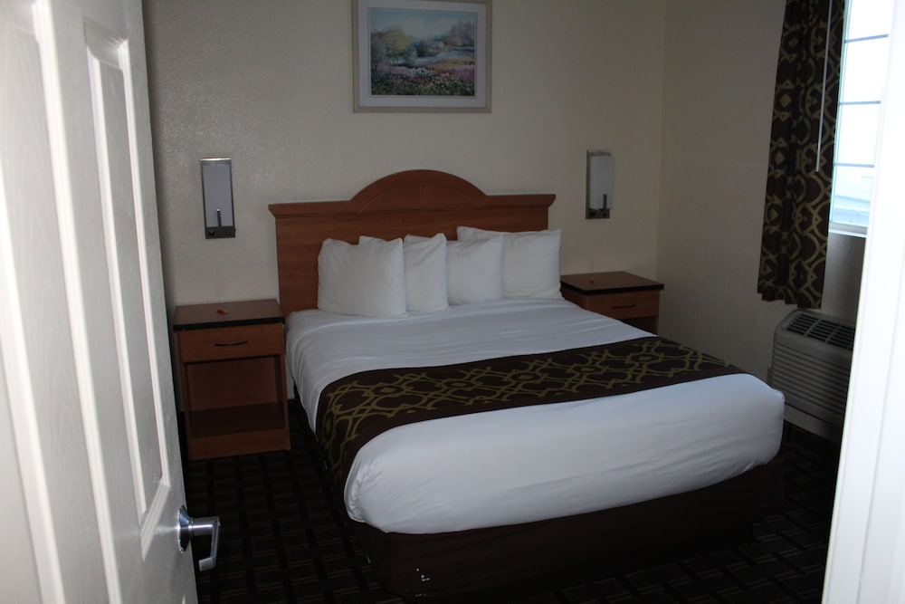 Riverside Inn & Suites Santa Cruz 14/56