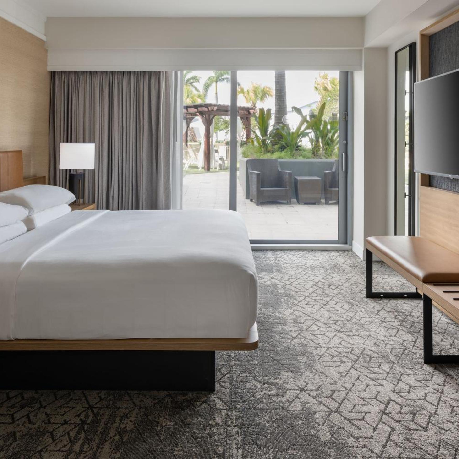 Suite, King Bed, Sun Deck, Sofa