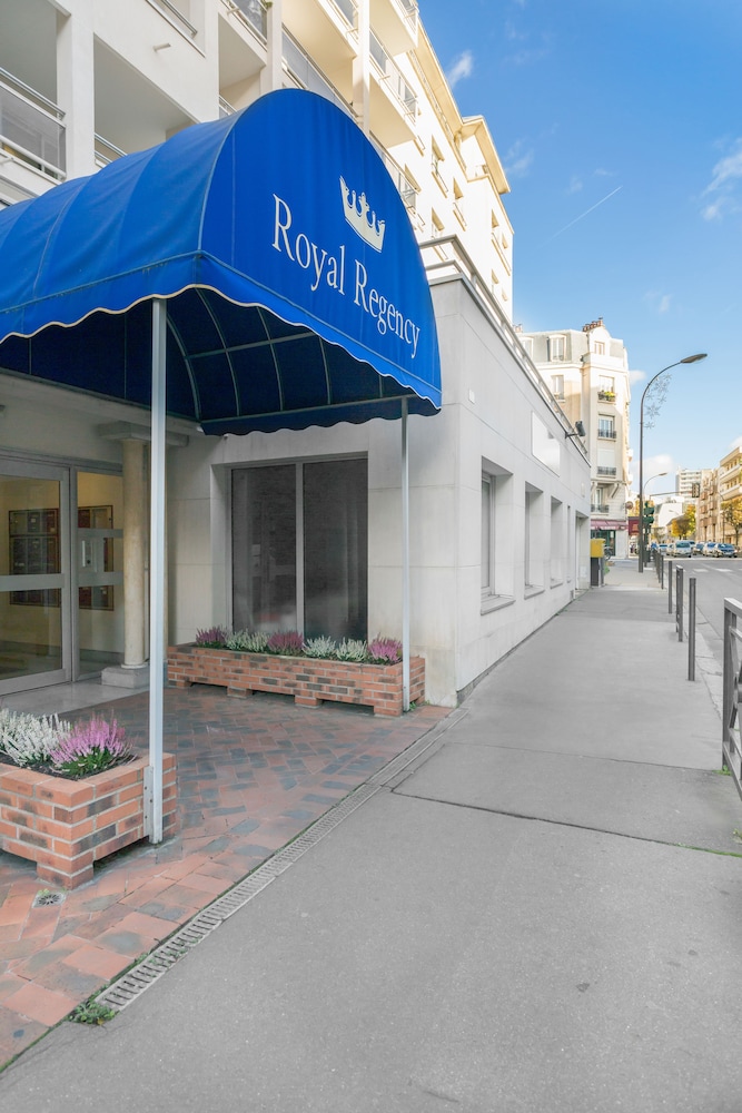 Royal Regency Paris Vincennes 40/50